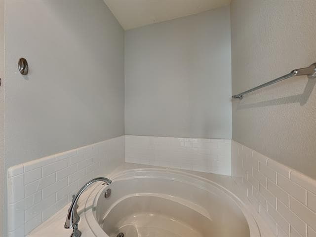 Building Photo - 3816 Haskell Ct