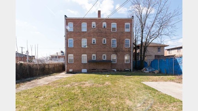 Building Photo - 4806 Liberty Heights Ave
