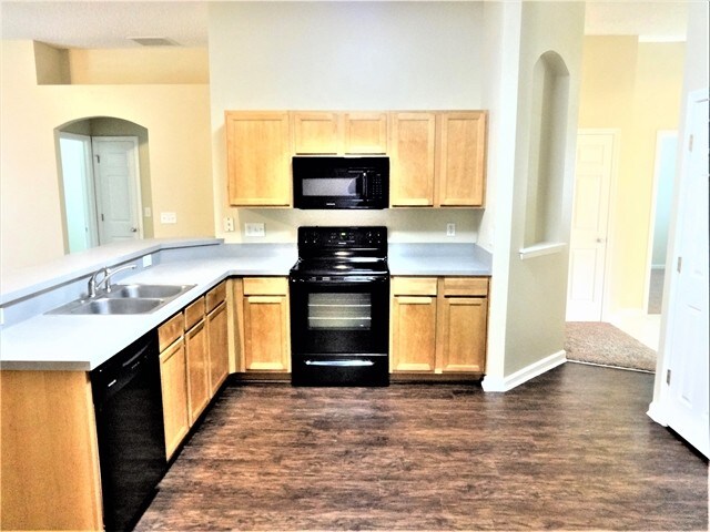 Building Photo - 8373 Swanton Ln