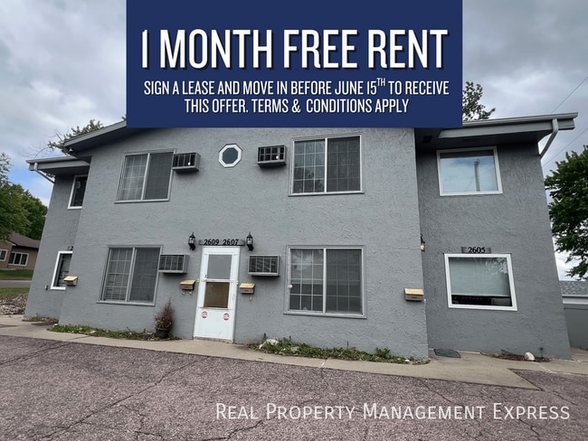 Building Photo - 1 Month Free Rent; 2 Bedroom Apartment loc...