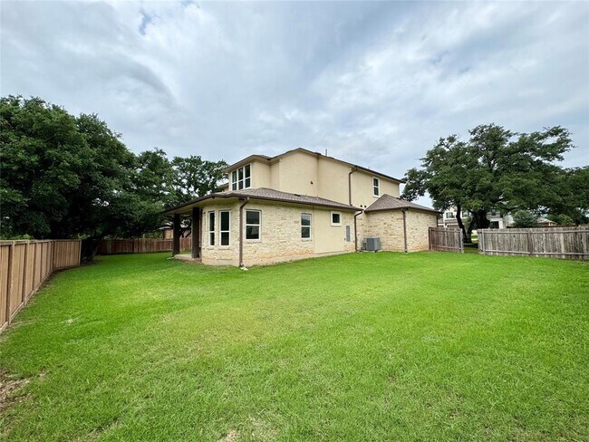Building Photo - 402 Parkwest Cove
