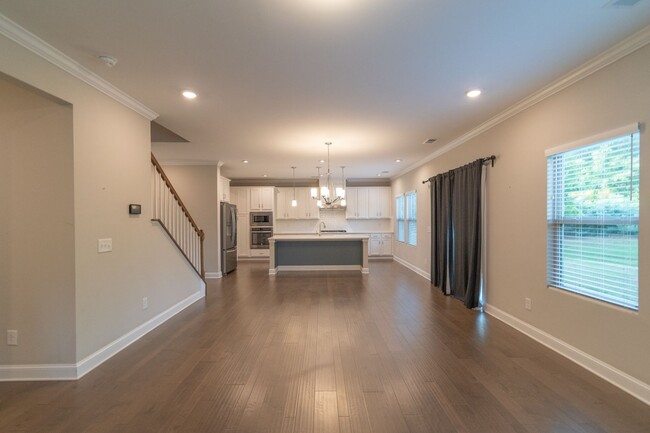 Building Photo - Spacious & Elegant 4 Bedroom Home in Fort ...