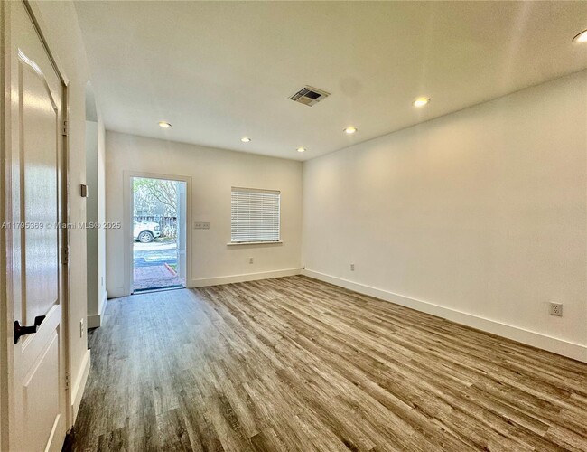 Building Photo - 14333 SW 125th Ct