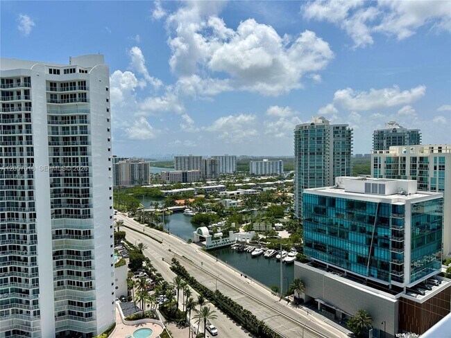 Building Photo - 16699 Collins Ave