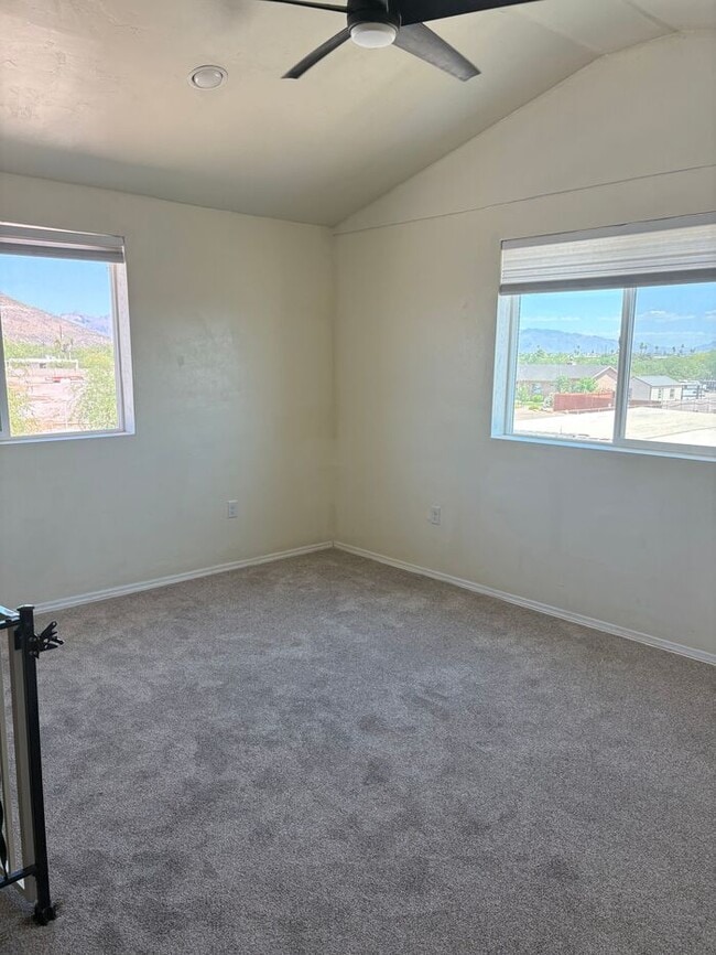 Building Photo - STUDIO AVAILABLE NOW!! ALL UTILITIES INCLUDED!!