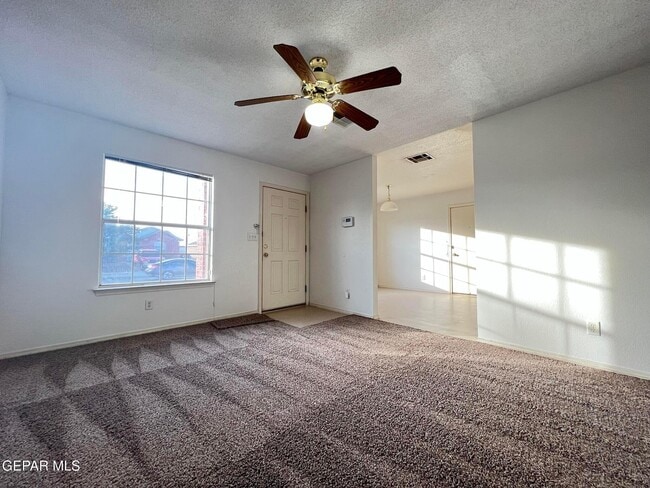 Building Photo - 3500 Tierra Zafiro Dr