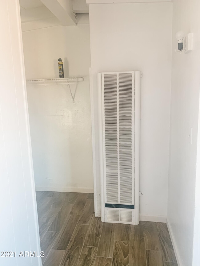 Building Photo - 6249 N Litchfield Rd