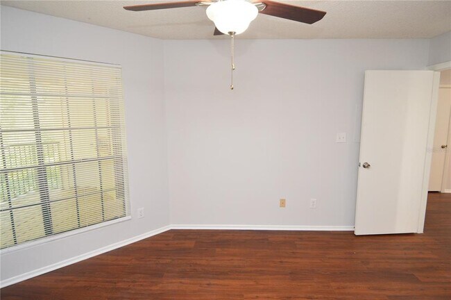 Building Photo - 8630 Mallard Reserve Dr