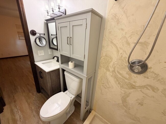 Building Photo - Spacious 3/3 on Nearly 2 Acres with Exceptional Storage and No HOA