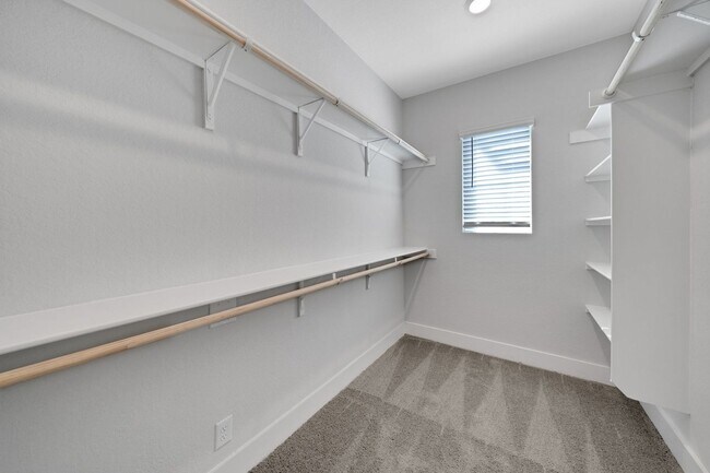 Building Photo - COMING SOON!!!  Beautiful Townhome!