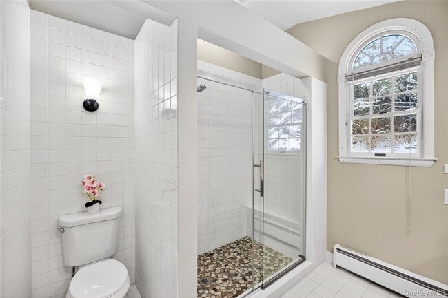 Building Photo - 6 Raven Way