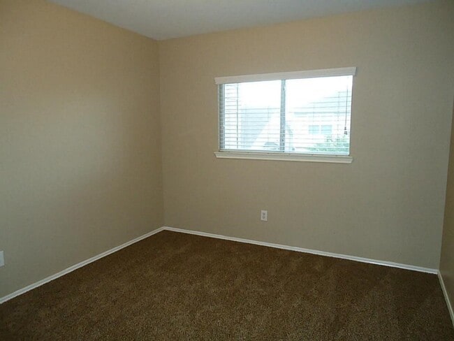 Building Photo - 11047 KNOBBLEY Oak Ct