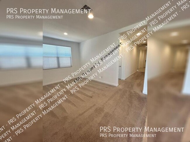 Building Photo - 2658 S Reavis Falls Rd