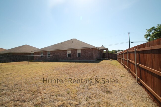 Building Photo - Immaculate Harker Heights 3 Bedroom