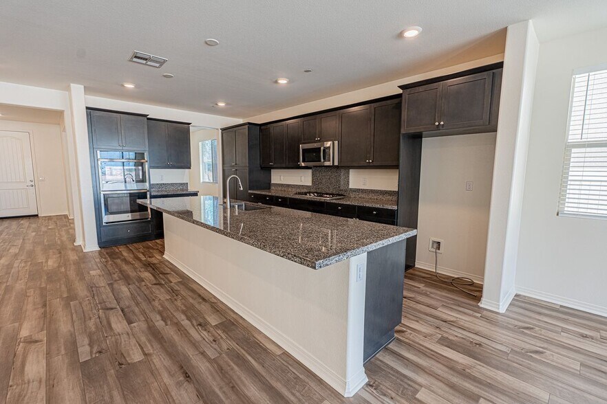 Building Photo - 28954 Copper River Rd