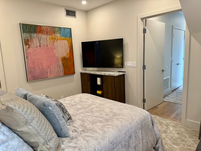 Building Photo - 197 Holokahiki Ln