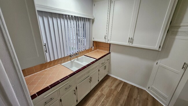 Building Photo - 4221 Los Feliz Blvd