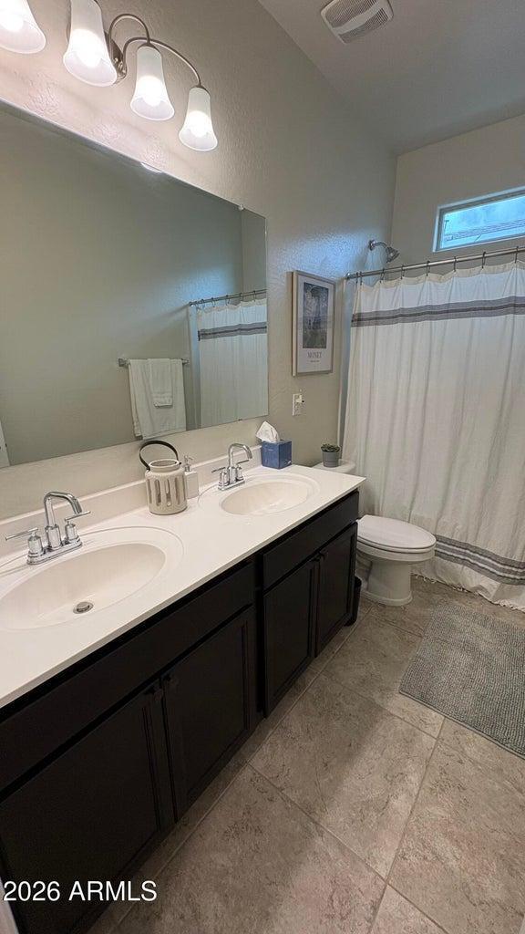 Building Photo - 30998 W Earll Dr