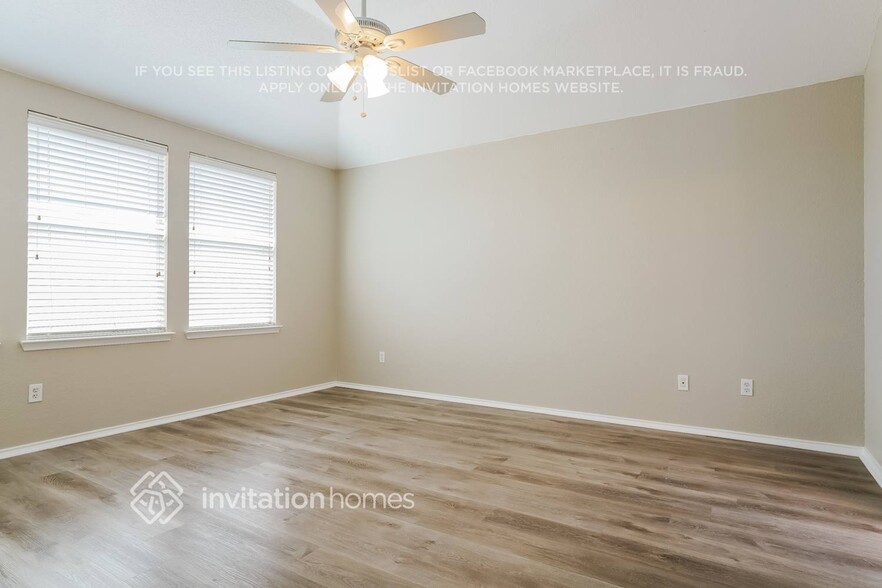 Building Photo - 9053 Trail Blazer Dr