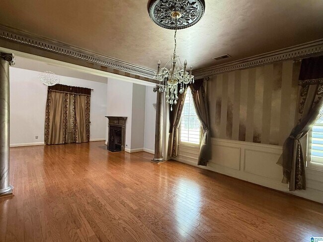 Building Photo - 2304 Arbor Glen