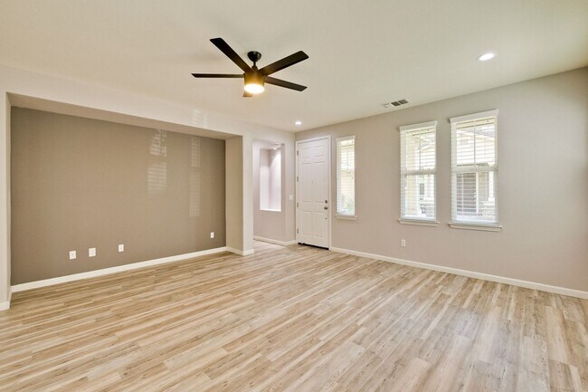 Building Photo - 309 Rayos Del Sol Dr