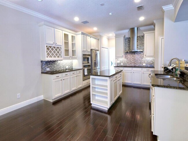 Building Photo - 11539 Brickyard Pond Ln