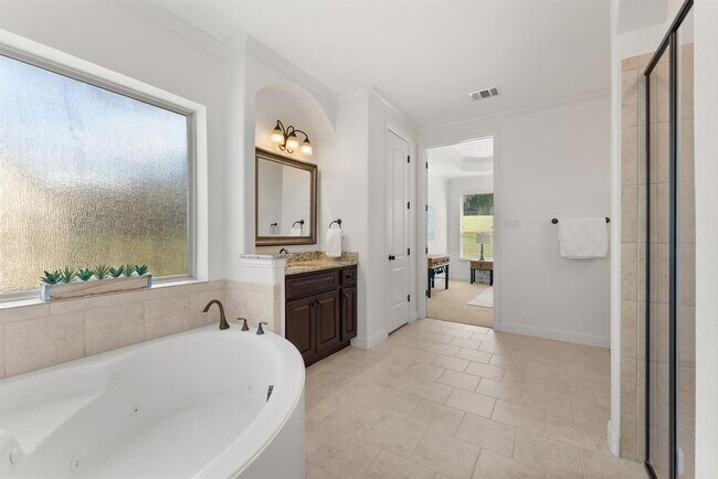 Building Photo - 106 Princes Ct