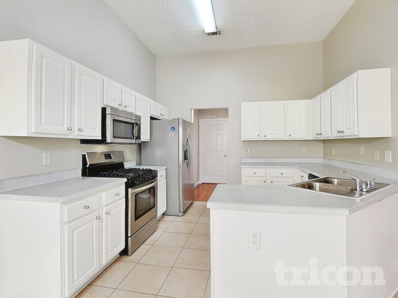 Building Photo - 931 Tilford Point Pl