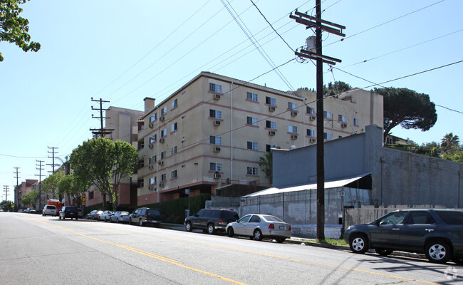 Building Photo - Huntington Hacienda II Apartment Homes