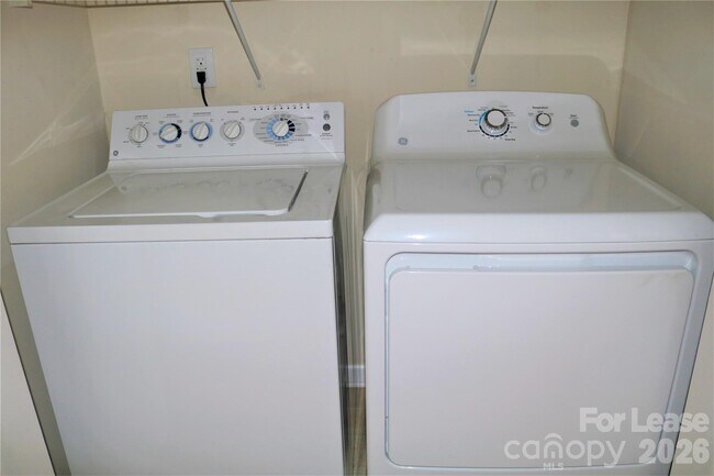 Building Photo - 15232 Coventry Ct Ln