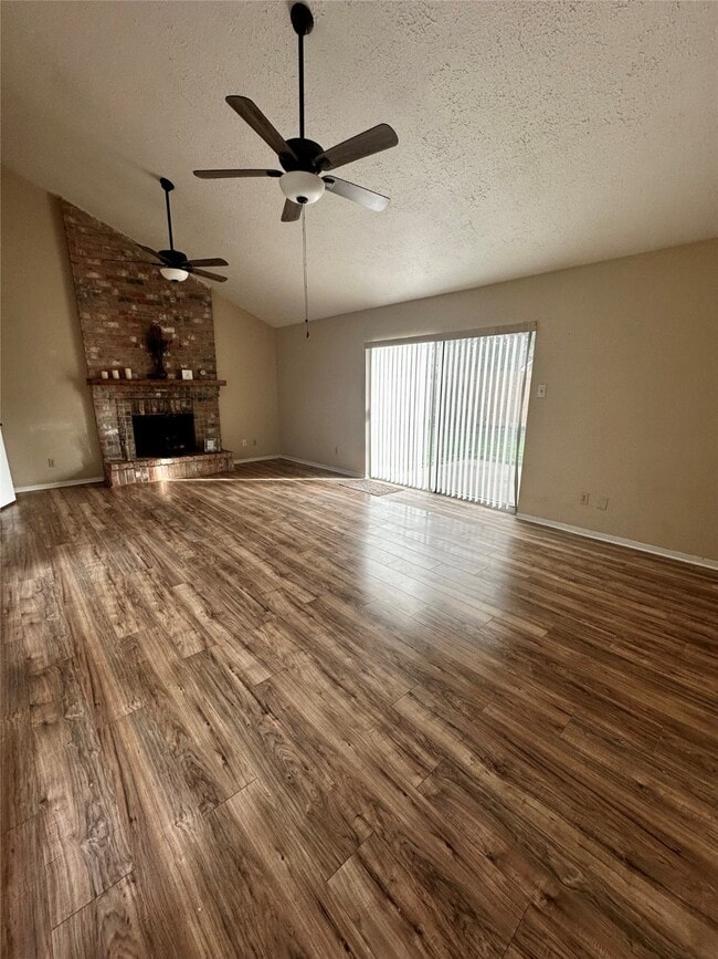 Building Photo - 22227 Deville Dr