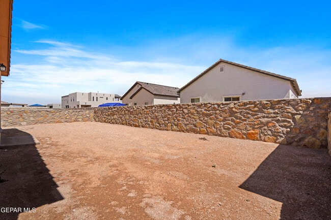 Building Photo - 13621 Hazlewood St