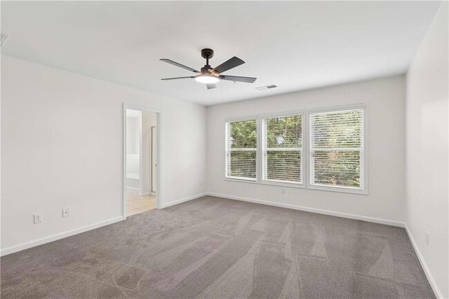 Building Photo - 3377 Vintage Cir SE