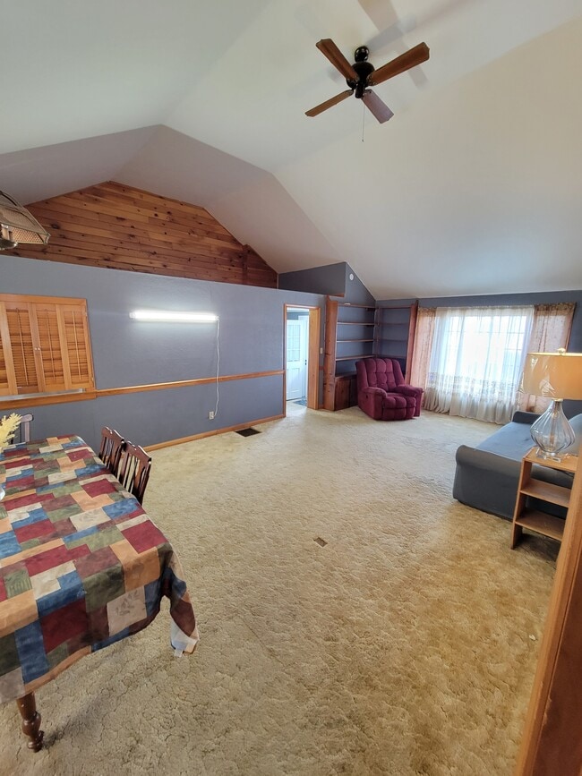 Building Photo - 202 Prospect St