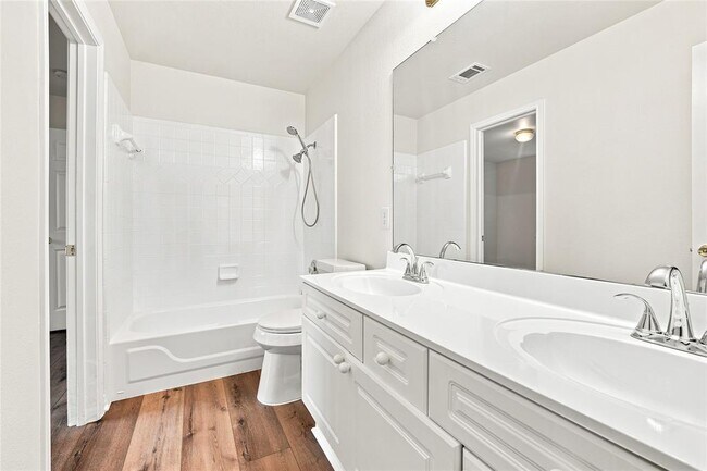 Building Photo - 12521 Canyon Glen Dr