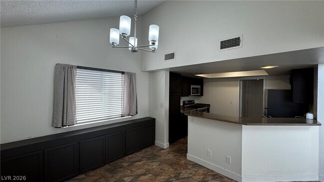 Building Photo - 317 Warmside Dr