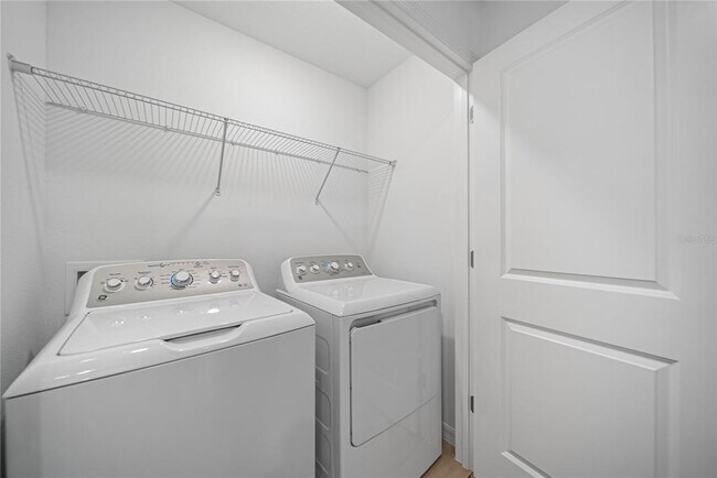Building Photo - 2085 Hallier Cv