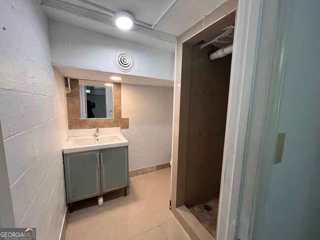 Building Photo - 80 Stafford St NW