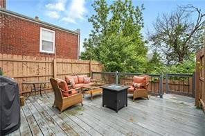 Building Photo - 2511 Mission St