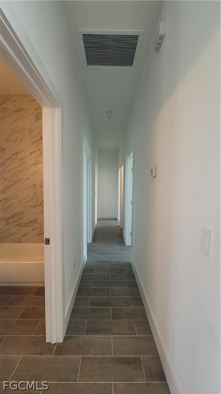 Building Photo - 412 SW 28th Ave