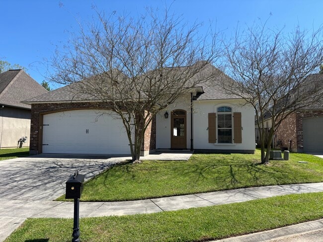 Building Photo - 7047 Sweetspire Dr