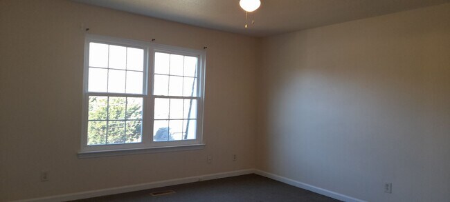 Building Photo - 5234 Donlyn Dr