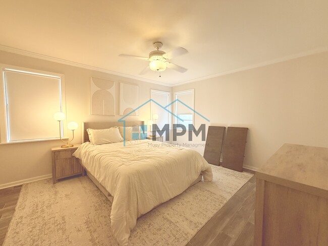 Building Photo - 1706 Lexington Ave