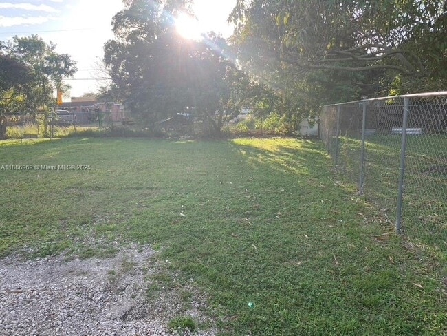 Building Photo - 42 Roberts Rd