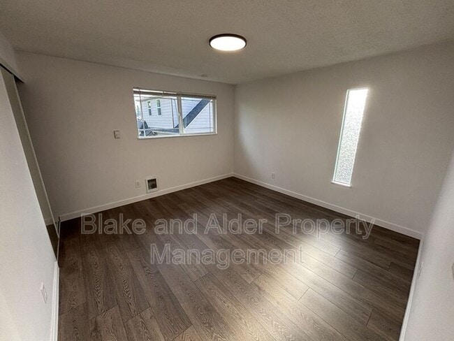 Building Photo - 4101 NE Killingsworth St