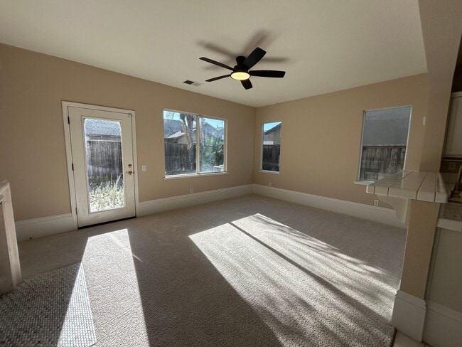 Building Photo - 4113 Piccadilly Ln