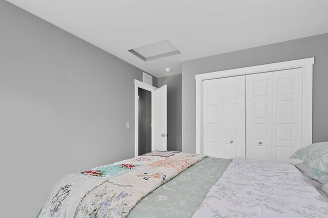 Building Photo - Lovely Meridian Home