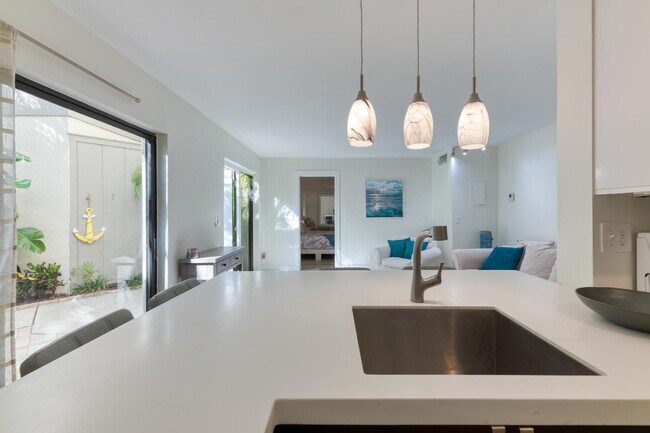 Building Photo - 1605 US-1