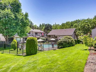 Pool - 7816 NE Loowit Loop