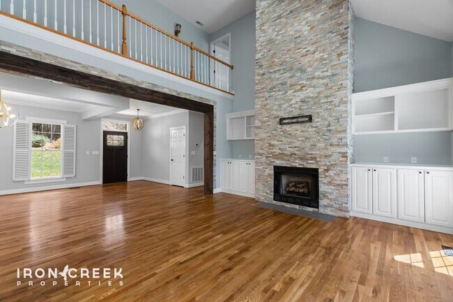 Building Photo - 1904 Bearberry Ln